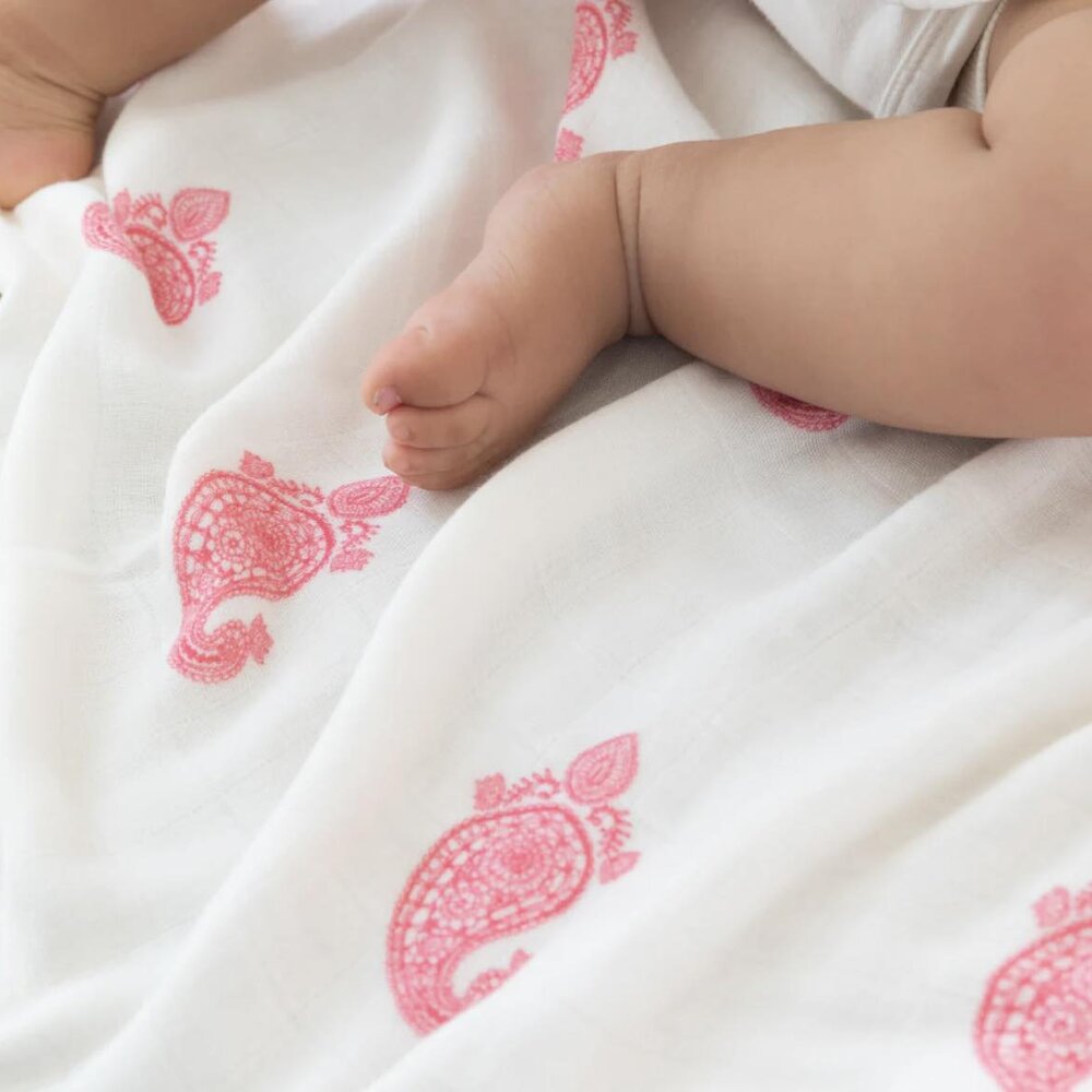 Swaddle - XL 120x120 The Pink Paisley