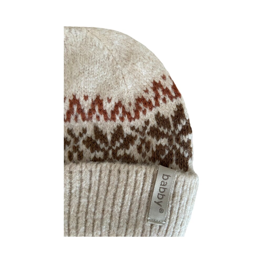 Gebreid mutsje met fair isle detail Beige