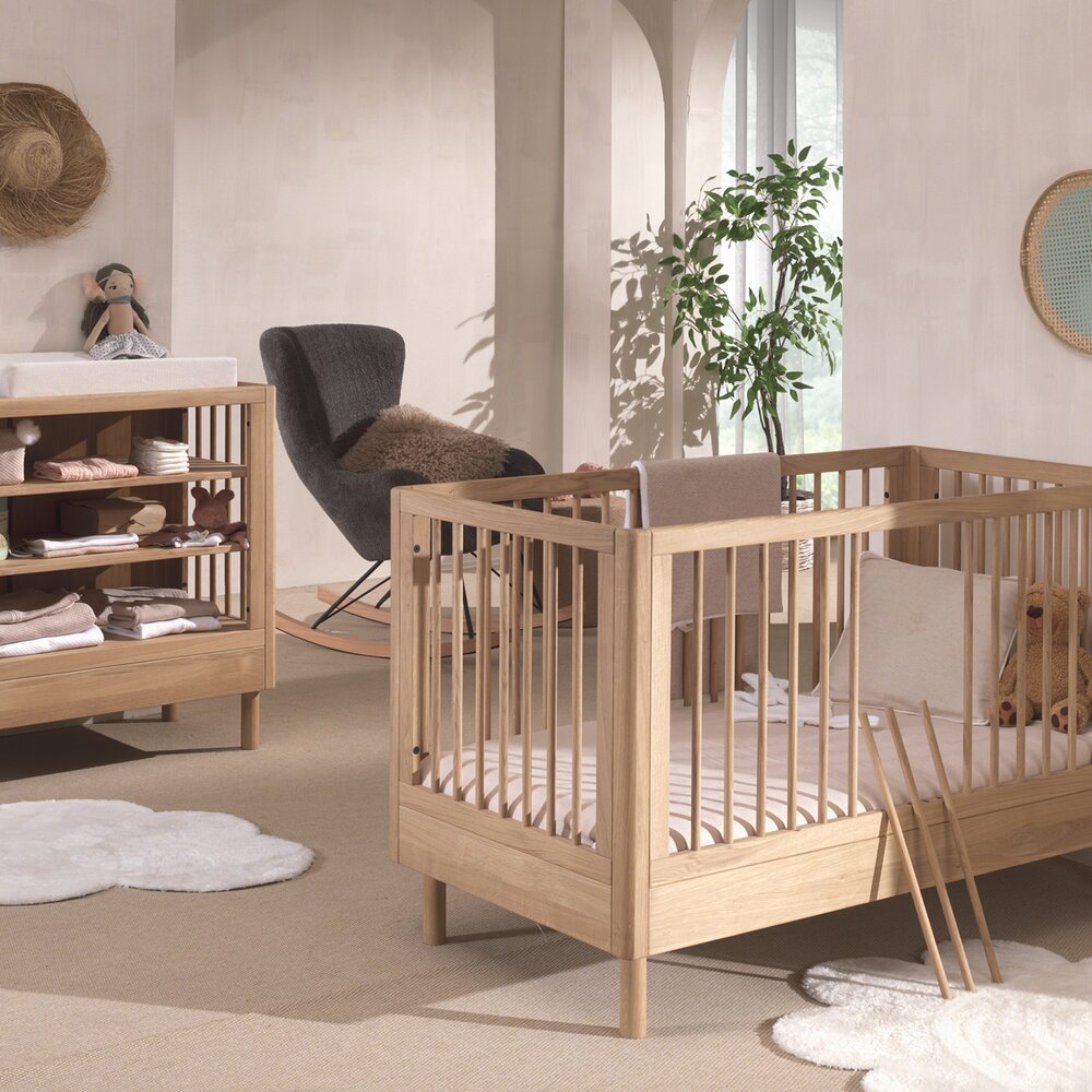 Forrest 2-delige kamer oak (babybed+open commode) + GRATIS speelgoedkoffer