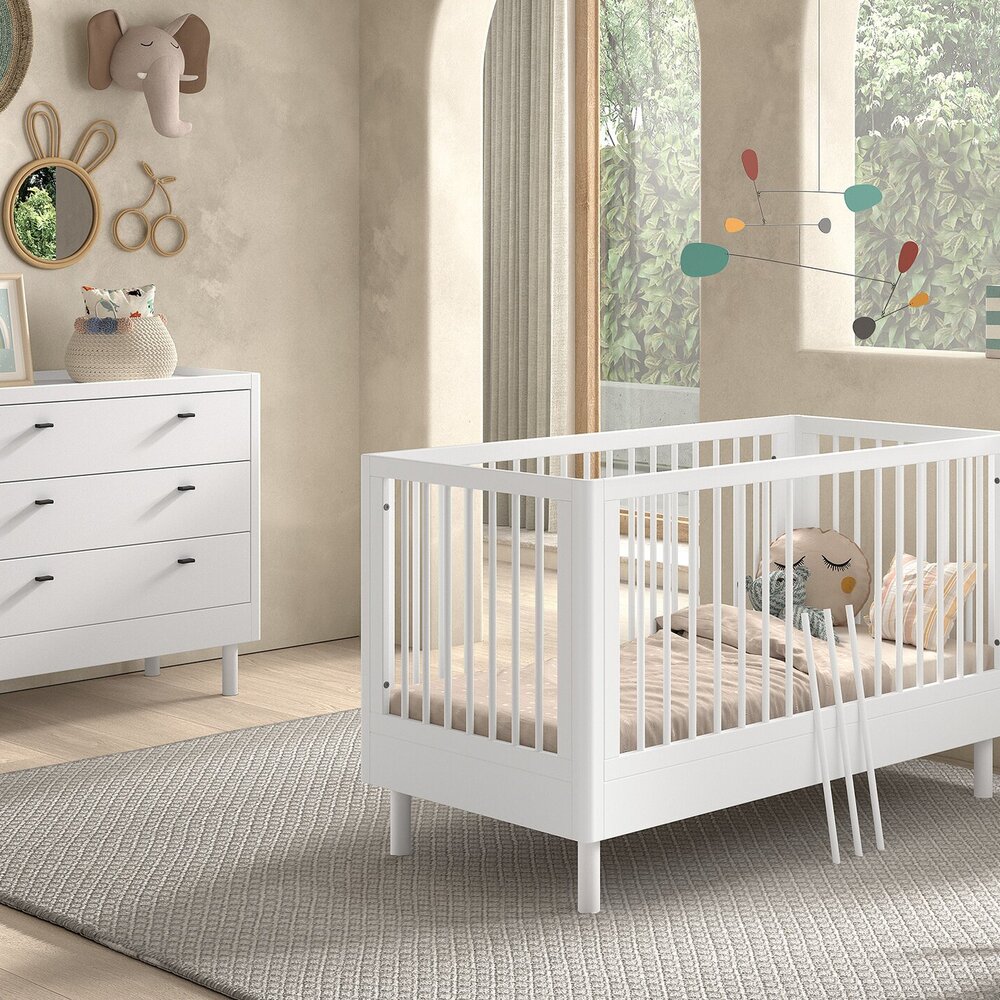 Forrest 2-delige kamer beuk (babybed+commode) + GRATIS speelgoedkoffer