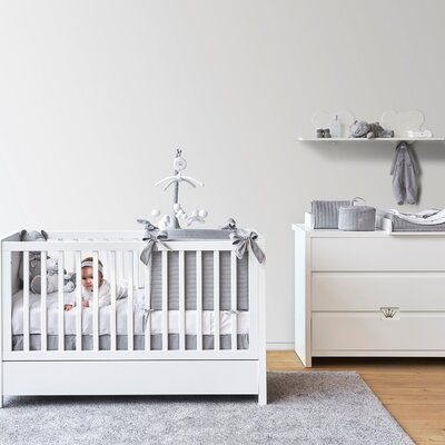 June 3-delige kamer (babybed+commode+extensie+2-deurskast) + GRATIS legplankje